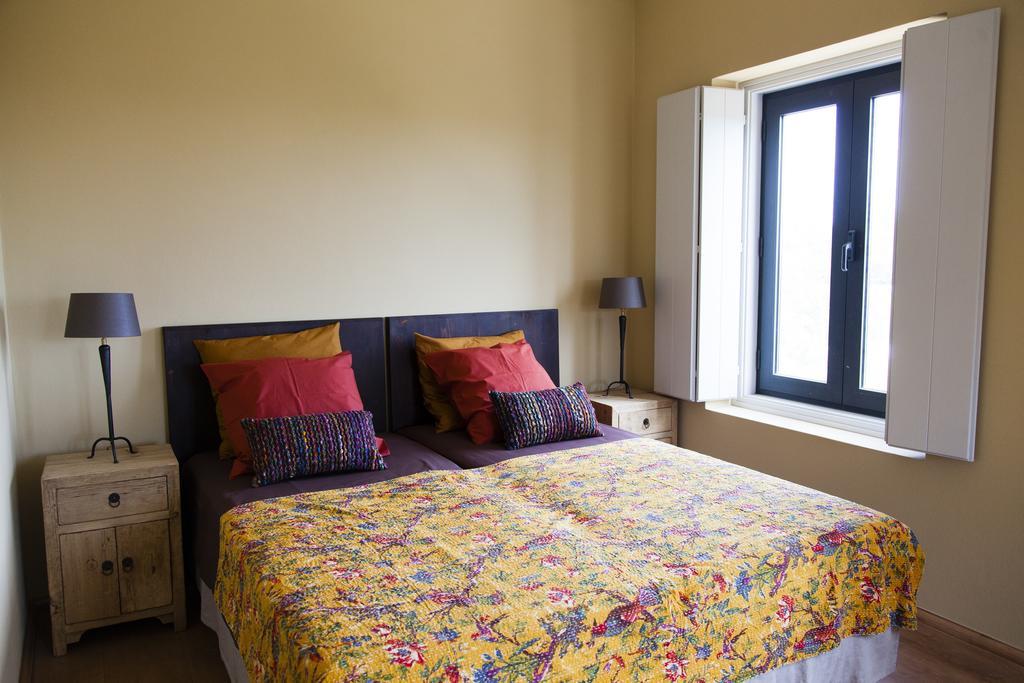 Quinta Rosa Amarela Bed & Breakfast Boliqueime Room photo